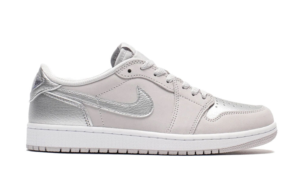 Air Jordan 1 Low OG "Metallic Silver"