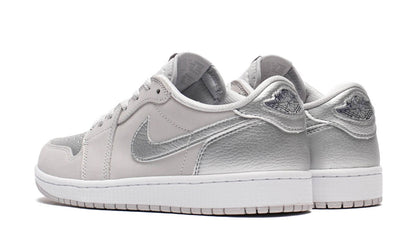 Air Jordan 1 Low OG "Metallic Silver"