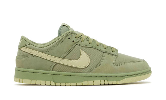 Dunk Low PRM "Oil Gren"