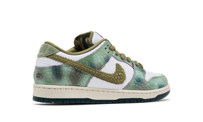 Dunk Low SB x Alexis Sablone "Chameleon"