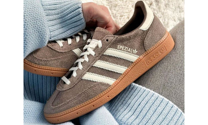 Handball Spezial "Earth Strata"