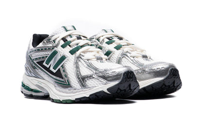 New Balance 1906R "Silver Metallic Nightwatch Green"