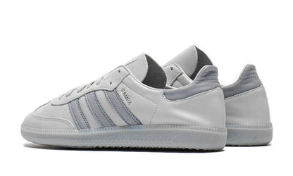 Samba Decon "Pantone Silver Metallic"