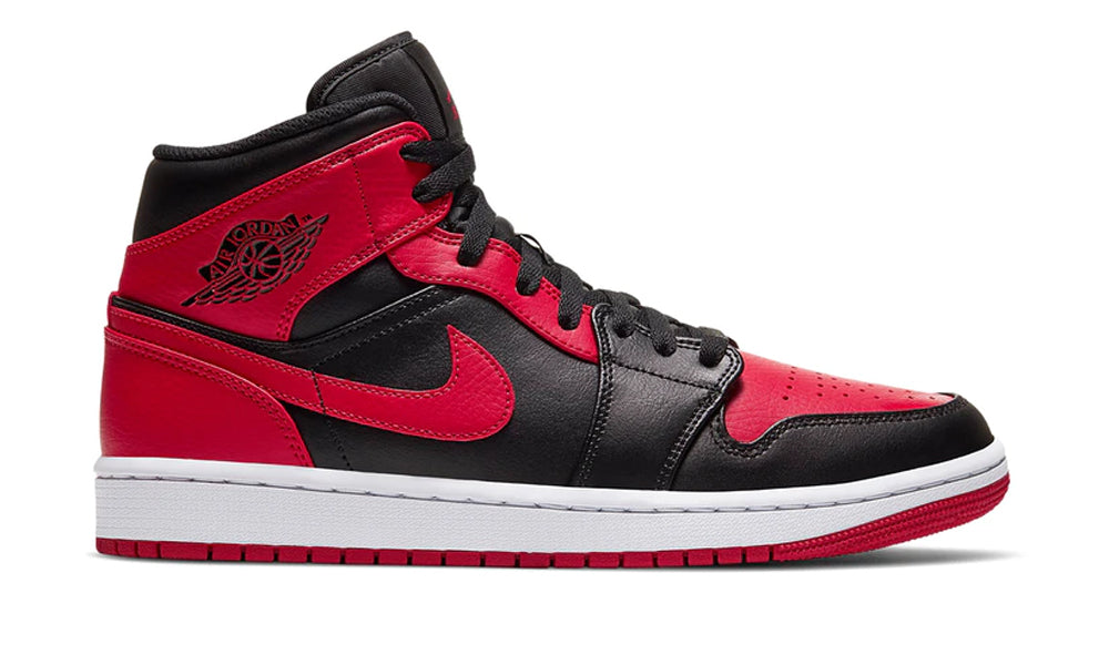 Air Jordan 1 Mid "Banned"